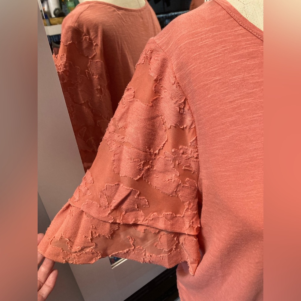 Cupio Coral Lace Angel Sleeve Top, Size Large - Picture 8 of 9